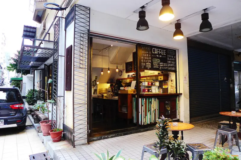 (食-高雄新興) 真心豆行 / 玲瓏小巧的優質咖啡館