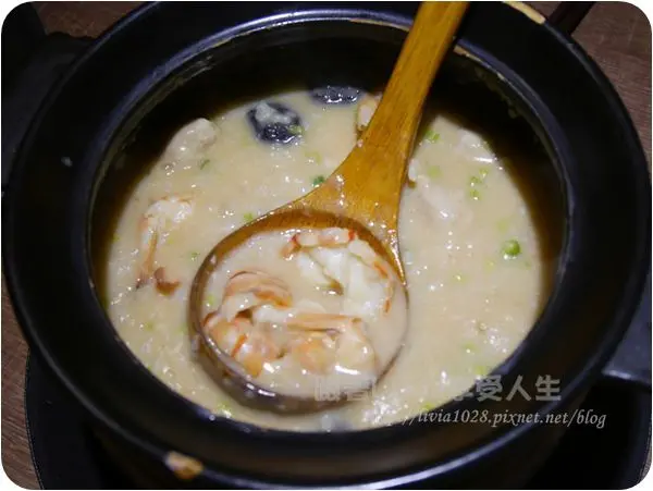 美食。餐廳│ 新北土城區 海山捷運站 海山美食 皇饌砂鍋粥  美味精華齊聚砂鍋中 ❤跟著Livia享受人生❤