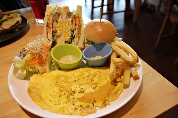 【BeBe Burwich】毛小孩友善早午餐