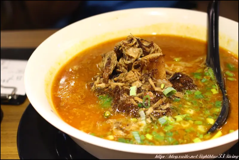 [ 南港站city link美食 ] 四川辣麵～看招牌很厲害的大阪心齋橋中日混搭擔擔麵