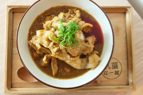 [比較文] 台北三大必吃咖哩飯，乳菓在一起&寅樂屋&佐藤咖哩