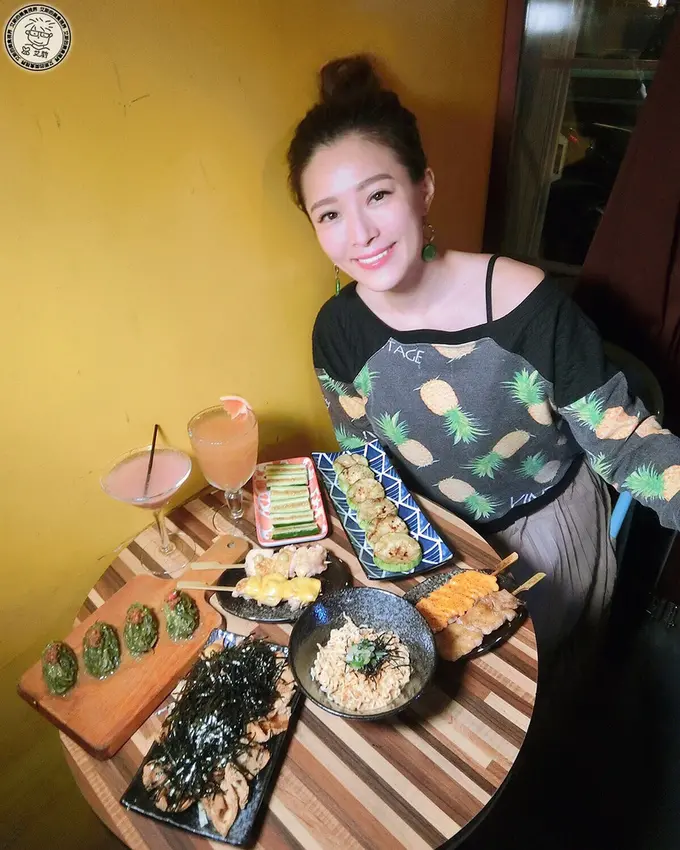 亞洲電台美女DJ 楊凱涵 Hannah帶我們一秒來到東京平價居酒屋．好吃好喝東區真正高cp小店．東京串門子小酒館