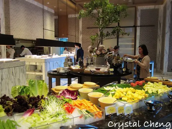 【台北美食推薦】Garden Kitchen 萬豪酒店 Marriott Hotel 典雅花園廚房 用餐環境舒適 肯瓊風味牛排美味推薦！(大直 排餐 自助式)