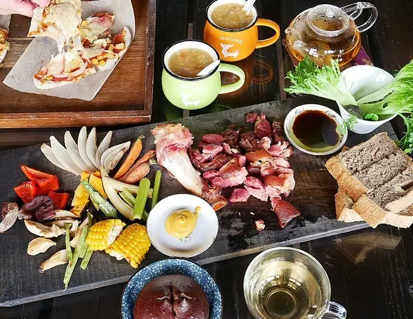 新竹親子同樂秘境，除了DIY手作披薩還有柴窯料理可以品嘗，一切都是來自鄉野的悠閒-薪石窯柴燒窯烤