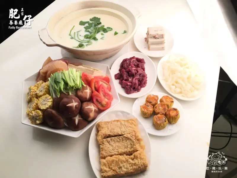 《美食推薦》【桃園】正宗肥仔茶餐廳(三訪)。永和市場美食 超人氣創意港式點心新品上市 超推港式火鍋 蟲草花蒸雞 雲端七檸賓 雪糕波蘿包 招牌燒賣 韭菜香煎餅 牛肉腸粉 桃園必吃美食推薦(文末贈獎)