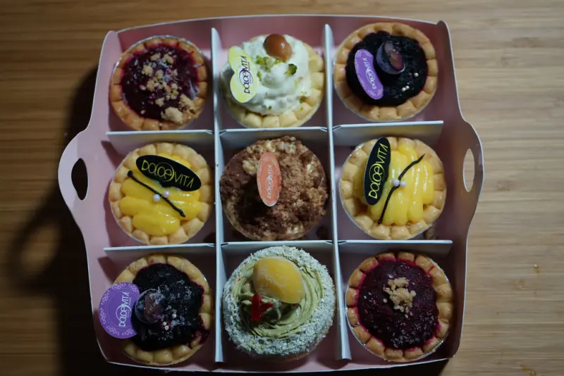 【宅配甜點/母親節蛋糕】DolceVita 多茄米拉，夢幻9宮格繽紛小塔甜點禮盒，可口誘人，讓媽媽也可以很少女。。也是野餐/下午茶/彌月/伴手禮團購首選喔