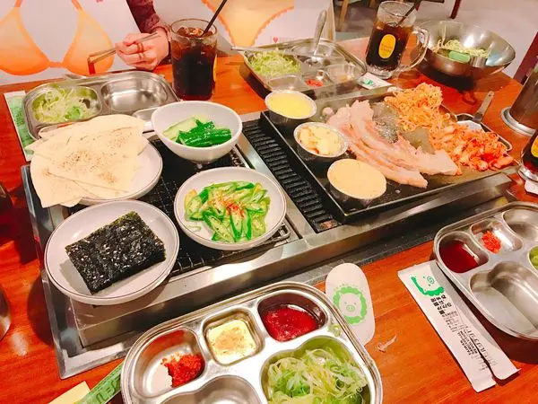 [台北 中山] 超推薦 日式韓風燒肉店 菜豚屋 有機生菜吃到飽