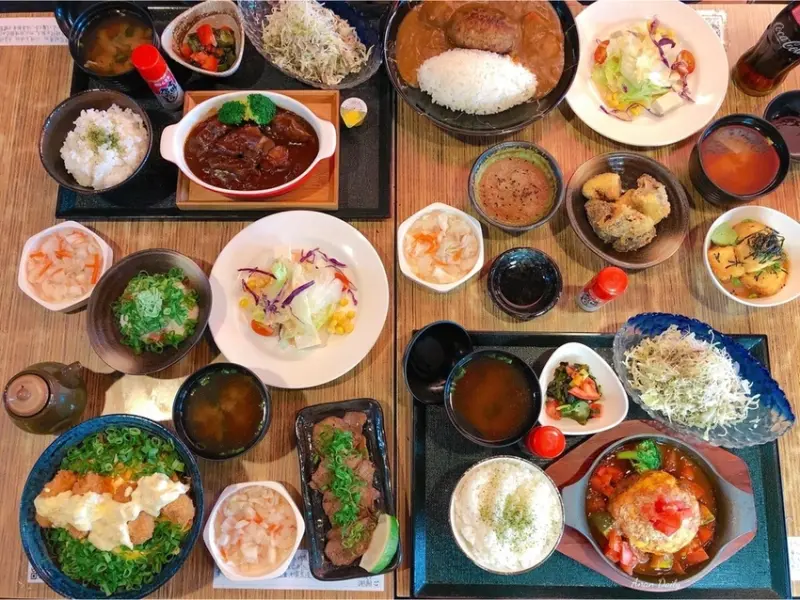 | 高雄美食 | 道地的日式咖哩/CP值高的無雷咖哩/森本日式和風洋食堂