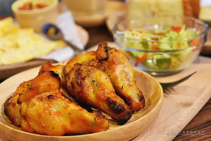 [捷運美食-台電大樓站] 中央公園咖啡館，台北唯一美國<六人行>影集場景主題餐廳，約會拍照好地方