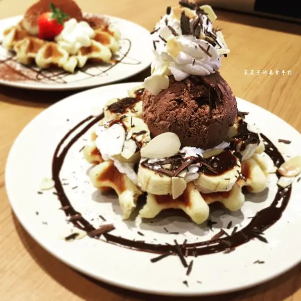 [台北大安]Waffle Please 比利時列日鬆餅|巧克力香蕉冰淇淋鬆餅|提拉米蘇鬆餅|近捷運科技大樓站