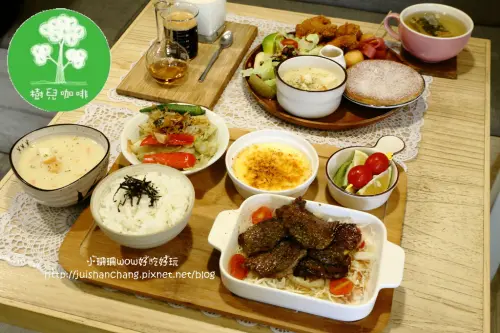 【食║板橋】樹兒咖啡 bagel tree～新板特區美食。免服務費、全天候供應早午餐，板橋早午餐新開店又一發！