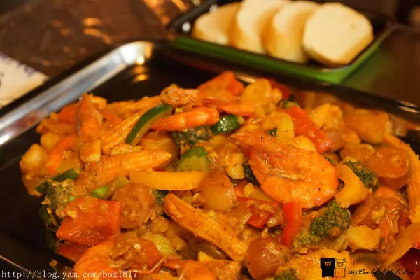 【台中。西屯】Amazing Amy神奇艾米美式麻辣海鮮餐廳。台中第一間美式麻辣海鮮餐廳。沒有餐具的特別吃法。美式歡樂相聚食刻。美式餐廳推薦