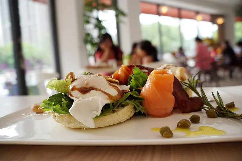 【台中西區】DACAI CAFE - 美術綠園道轉角處薰衣草親子友善餐廳.8/6~9/6試營運期間打卡8折優惠.二樓附有小孩遊戲區.早午餐蛋捲義麵燉飯烘蛋