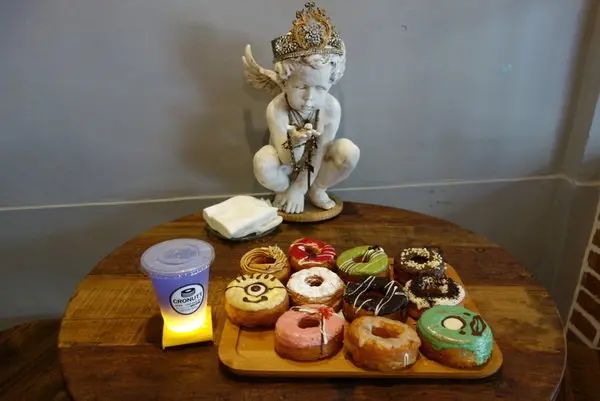 Cronutt可拿滋台南店，台南排隊銅板美食，造型多變繽紛、口感多層次的紐約人氣甜甜圈和義大利甜甜圈雪糕