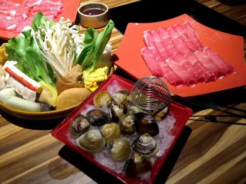 【男子吃吧】台北西門町。西門麻辣鍋鴛鴦鍋餐廳，爭纖-健康涮涮鍋，絕對是地表最強火鍋店之一。