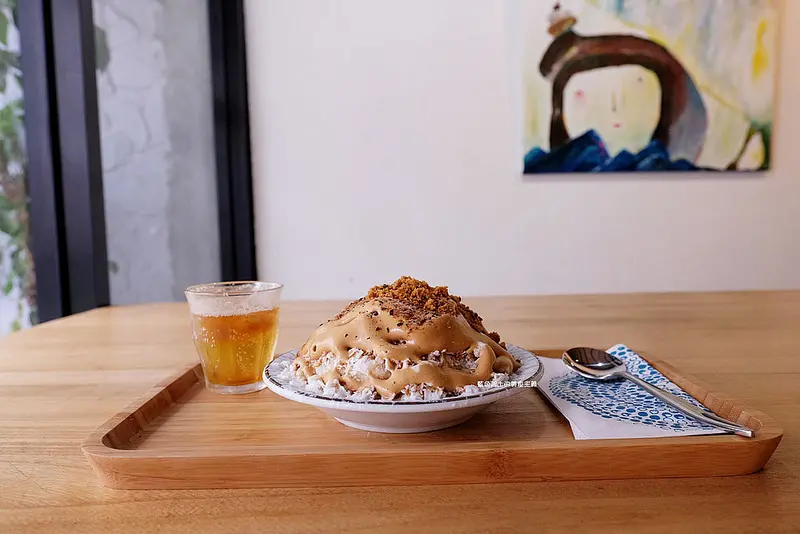 【台中西區】Coffee Stopover-來咖啡館吃剉冰.分解焦糖瑪奇朵.是一份可以吃的焦糖瑪奇朵.新奇好吃有創意.台中咖啡推薦 - 藍色起士的美食主義
