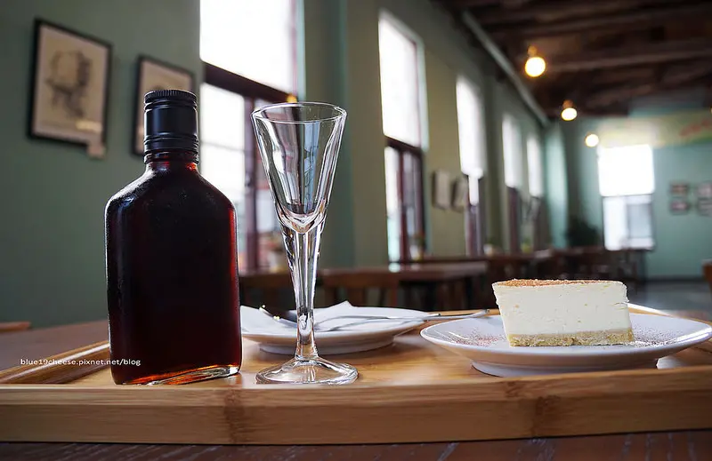 【台中中區】Adella 自然生態茶 森林咖啡 魏爵咖啡 - 台中市百年古蹟全安堂台灣太陽餅博物館 二樓.原木系用餐環境.下午茶冰滴咖啡輕乳酪不醉冰茶魏清海太陽餅.近台中火車站