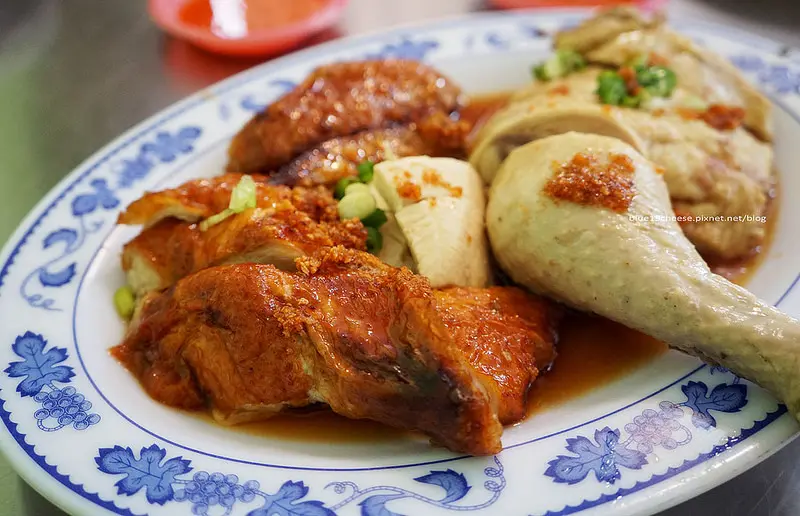 【台中北屯】海南雞飯 13號店 - 限前一天預訂.想吃的建議一定要先預訂.順便確定有沒有營業.生意太好了.目前只供應海南燒雞飯和白斬雞腿飯.近太原車站和三光國中