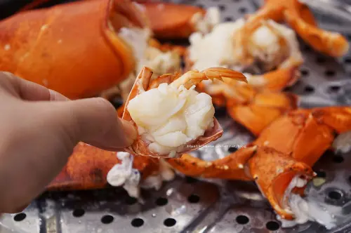 【台中大雅】蒸龍宴 活體水產x蒸食 - 蒸汽養生海鮮館.全台獨創蒸鮮鍋.快速蒸熟保留新鮮海味.秋涼吃蟹.現撈大龍蝦.聚餐慶生父親節母親節.想吃記得先預約.麥當勞和貴族世家中間