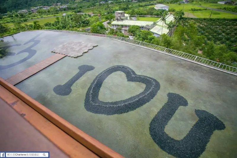 【宜蘭冬山】龍座咖啡景觀餐廳-宜蘭的雙心石滬~I LOVE YOU無邊際池畔~居高臨下的浪漫美~情侶約會好去處~簡餐/下午茶/輕食/咖啡