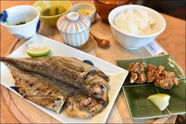 《捷運板南線美食/市政府站》微風信義人氣新開店~日本鶿克米TSUKUMI台灣1號店．紀州備長炭一夜干．三菜一汁日本家庭料理