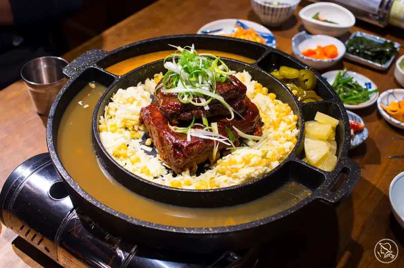 韓式·食話食說｜娘子韓食，台灣第一家起司豬肋排，絲絲入魂完勝韓國詹姆士/市民大道美食/東區美食/