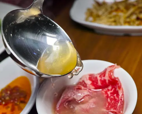 冬天就是要吃台灣牛火鍋 六張犁火鍋 牛讚食堂 信義店