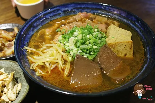 【食記】台北南京東路 勝面 麻辣牛肉拉麵 精燉牛肉拉麵 鮮嫩牛肉片帶著花椒獨特香氣 香麻夠味