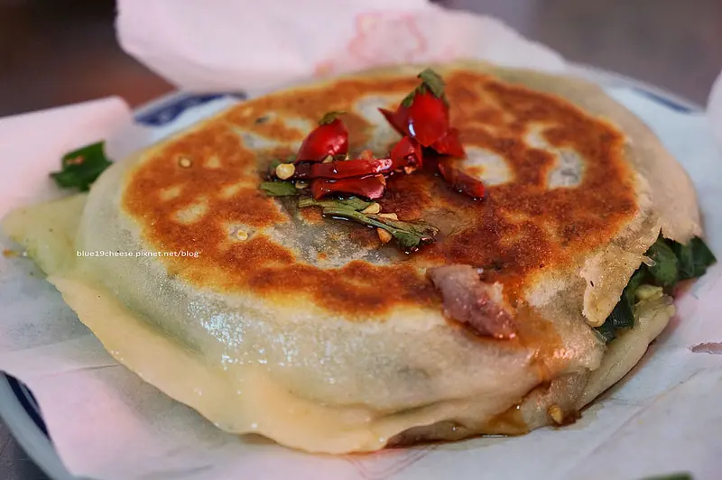 【台中東區】力行早點 - 韭菜盒我喜歡.銅板美食.富台新村味美價廉中式早點.近富台鍋貼.全家便利商店隔壁