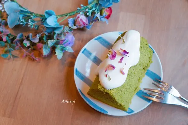 花疫室|捷運古亭站．IG熱門打卡．充滿乾燥花的文青小店．戴著花圈吃下午茶．愛拍照的你一定要來！