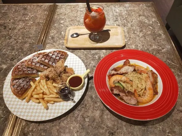 台北西門町下午茶美食推薦"初曼咖啡 first&smile"免服務費+不限時咖啡廳的高cp值餐廳