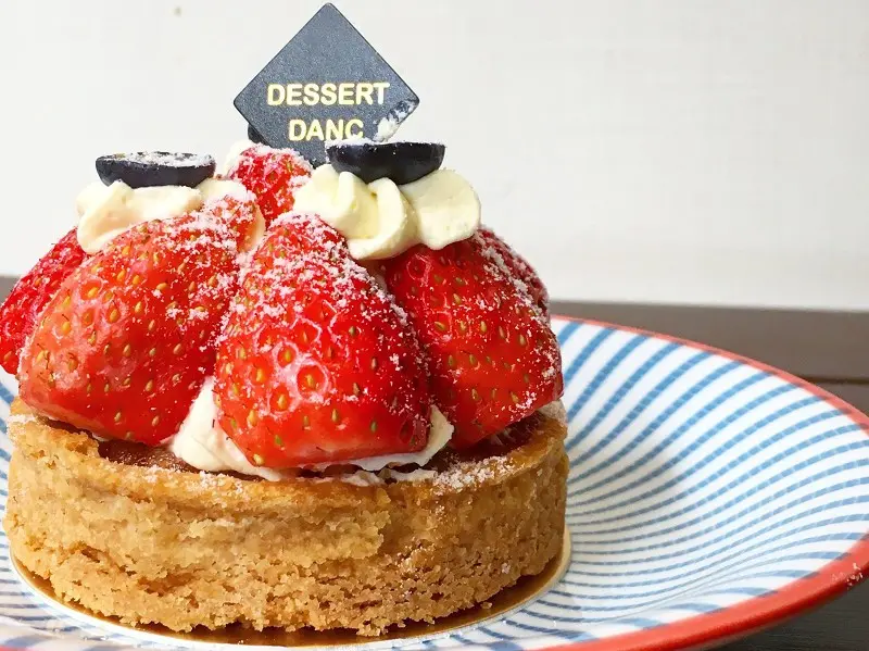 【板橋｜江子翠站】小豬圓舞曲 Dessert Dance＿耍心機的酸甜草莓塔＿不點對不起自己的Tiramisu球