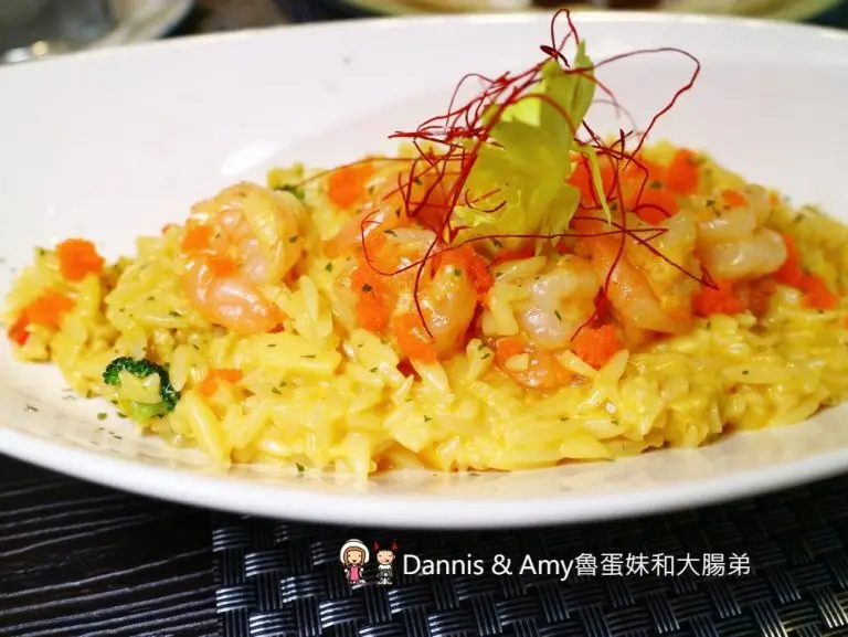 新竹ELSA艾莎異國美食。好吃多變化異國料理。義大利麵燉飯焗烤料多實在︱大潤發附近好停車餐廳推薦（影片） - Dannis & Amy魯蛋妹和大腸弟