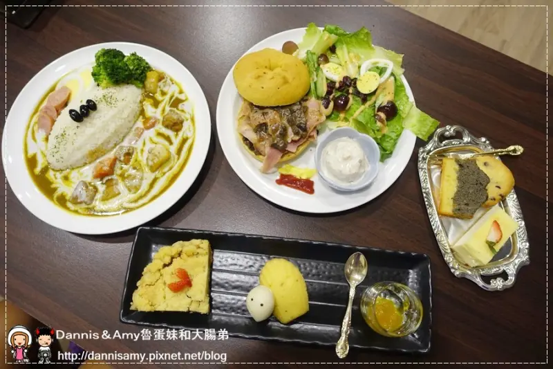 ♥分享台北市政府捷運站親子餐廳♥▋Peek-A-Boo Café藍帶甜點親子咖啡廳 兒童遊戲室不限時玩到瘋▋可包場聚會 免費wifi 信義區永吉路餐廳