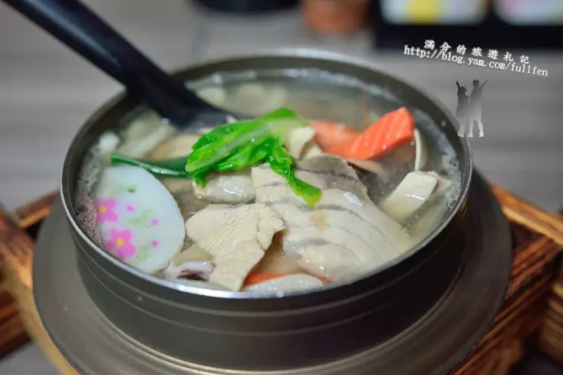 【台北食記】台北萬華。金和壽司。生魚片。烏龍麵。生魚片握壽司。花壽司