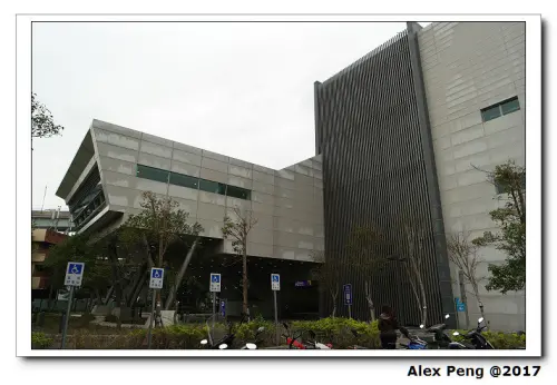 機場捷運初體驗-竹南蚵仔煎+劉家麻油雞+一日雙 OUTLET