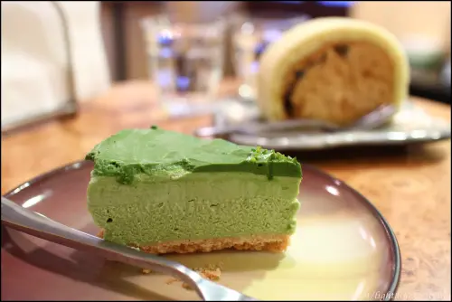 [ 國父紀念館站美食 ] 哈打奶奶立吞處～站著吃的甜點，你知道文卿、政治卷是什麼甜點嗎？