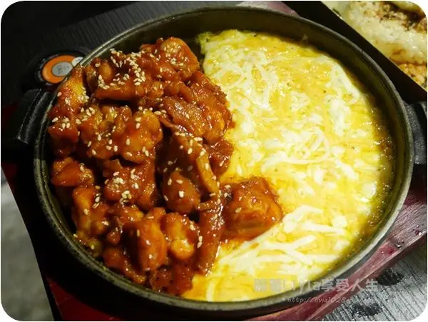 美食。餐廳│ 台北大安區 忠孝敦化捷運站 Pocha 韓式熱炒 포차  東區韓式餐廳 古早味一隻雞我超愛店內的歐爸我更愛 ❤跟著Livia享受人生❤