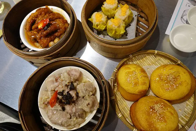 (胖樺食記)信義微風推薦必吃餐廳「點點心」/來自香港的超人氣飲茶點心/市政府捷運站美食/完整菜單/豬仔流沙包