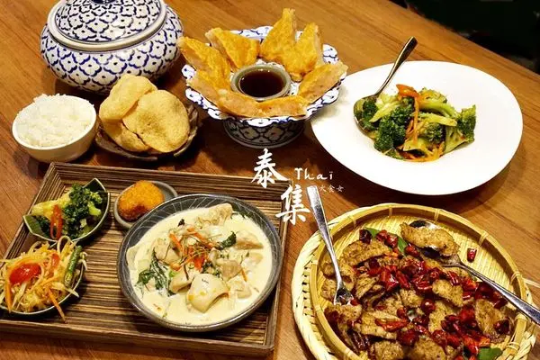 [信義區美食] 泰集微風信義店 月亮蝦餅、綠咖哩、孜然松阪豬等創意泰式料理，一次滿足你挑剔的味蕾！信義區泰式/微風信義美食/微風信義泰式/市政府站美食/市政府站泰式/台北泰式料理推薦/台北月亮蝦餅