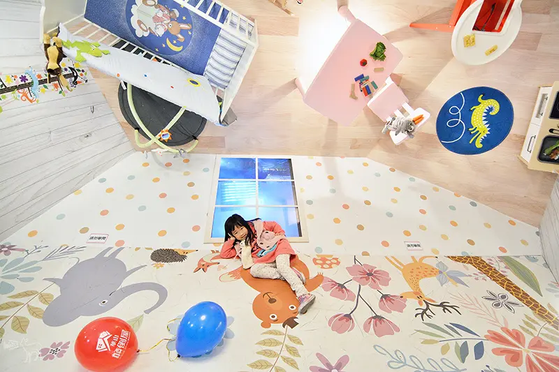 華山顛倒屋 傢具車子飛起來!