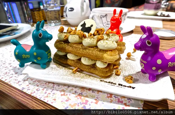 台北大安 全台第一家Caffe Rody羅迪跳跳馬餐廳開幕囉 被滿滿Rody包圍好幸福啊/忠孝敦化站『文末有詳細店家資料』