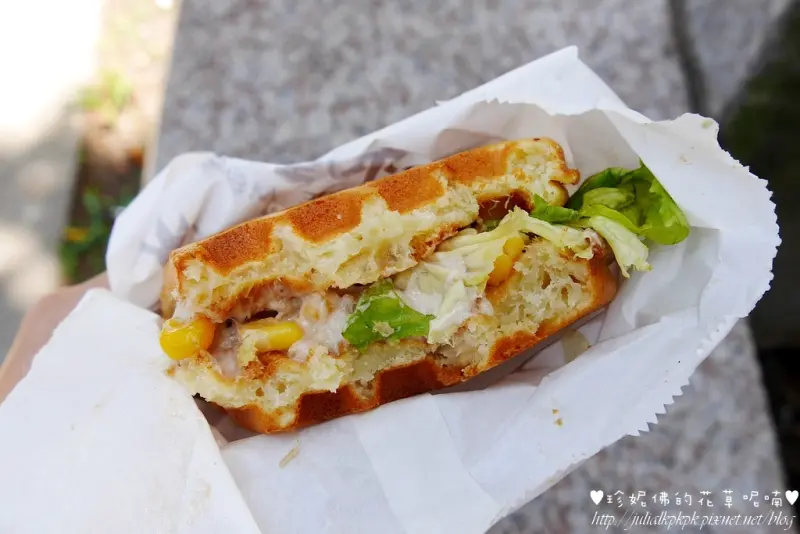 【新北-板橋區】平價又實在，鹹甜口味均有的「小木屋鬆餅」，近四維公園（四維店）