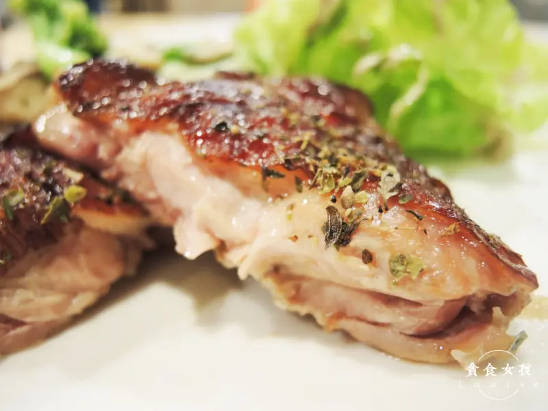 台北雙連)沒事早事坐 - 早餐就是要吃的享受又有品質！ 台北推薦早餐店/早餐店/早午餐/雙連美食/中山國小美食/葉綠素蛋/溫體肉/推薦早餐店/台北早餐店/高大鮮乳/南洋雞腿肉