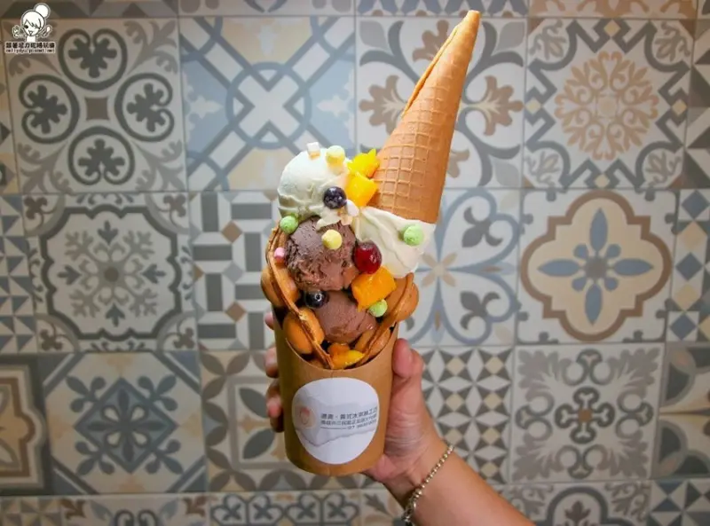 超好吃不膩的邊邊義式冰淇淋，獨特客製化冰淇淋蛋糕、隱藏版甜桶雞蛋仔冰淇淋、獨家口味創意風味 - 跟著尼力吃喝玩樂＆親子生活