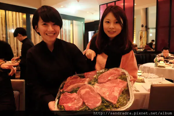 【台北Mortons steakhouse Taipei 】來自芝加哥的頂級莫爾頓牛排館 信義微風45樓 超棒的101景觀餐廳