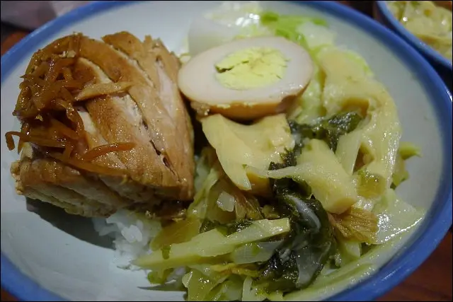 《捷運淡水信義線/松山新店線/中正紀念堂站美食》漁爸爸旗魚飯鮪魚飯~南門市場附近人氣新開店！