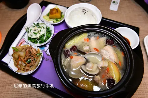 [台中大坑] 親子朋友歡樂聚餐好所在 茶自點複合式餐飲 台中旗艦店 近大坑風景區蝴蝶橋美食推薦食記