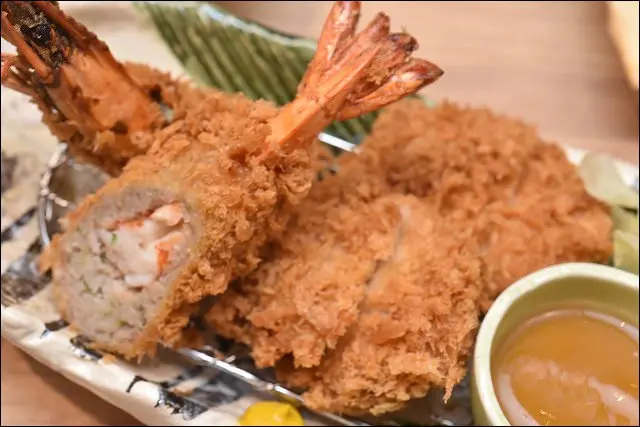 《捷運板南線美食/板橋車站》靜岡勝政豬排板橋遠東百貨新開店~甘醋里肌豬排鍋膳．蓮藕草蝦卷腰內豬排套餐．台東香草豬限量販售！