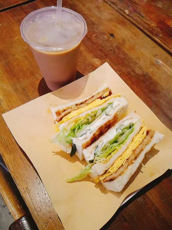 【台北/信義區 早餐】高三孝碳烤土司松菸店★時光機x美味碳烤土司=回憶與美食交織的好所在